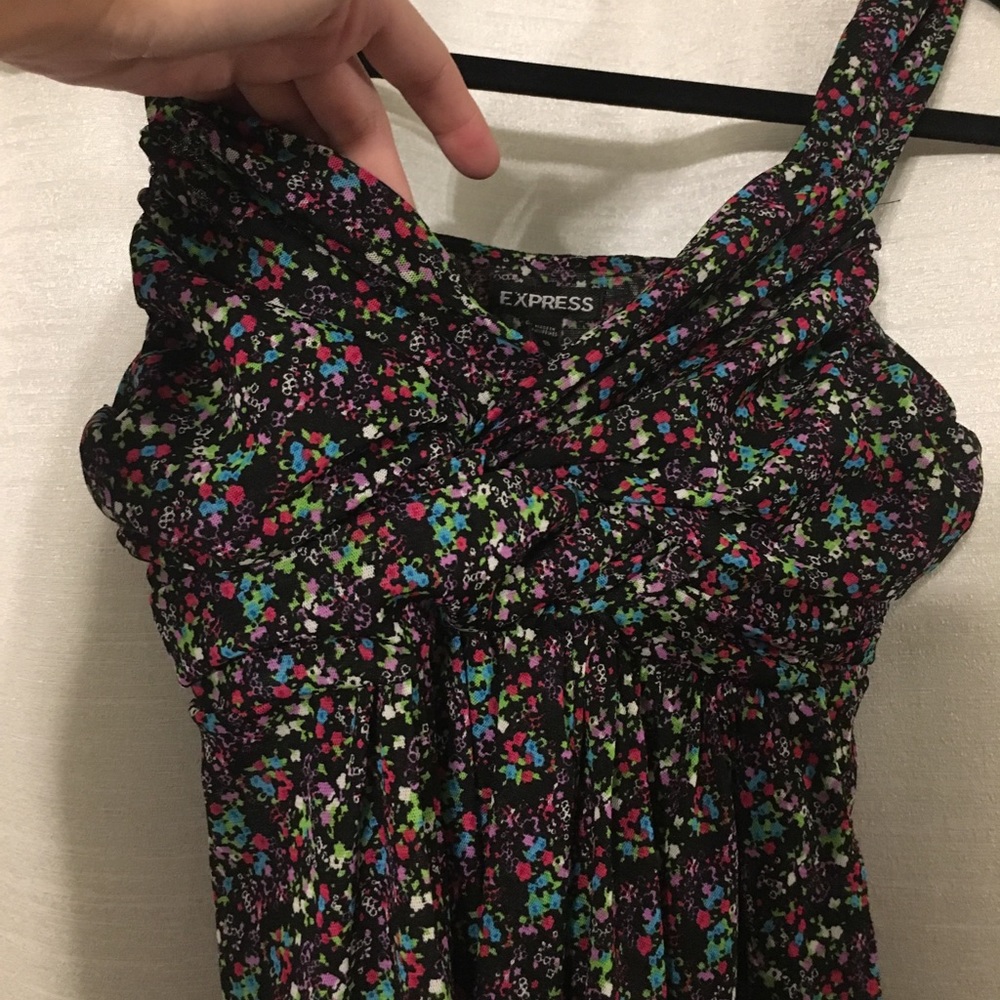 💕Express Ruffled Floral Print Top - Picture 3 of 7